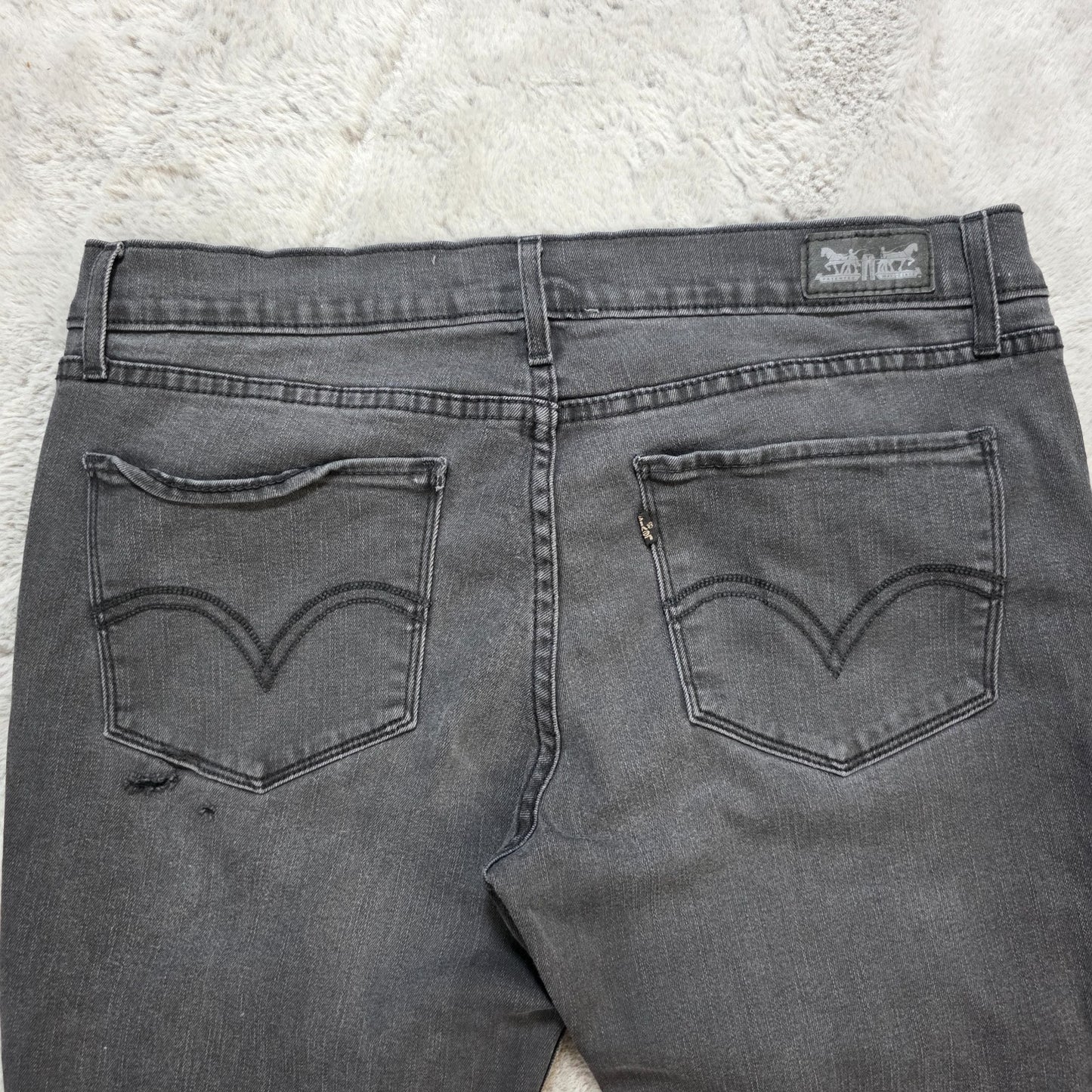 Levi's 524 Women's Skinny Jeans W33 L26 Grey Distressed Stretch Turned Up Hem