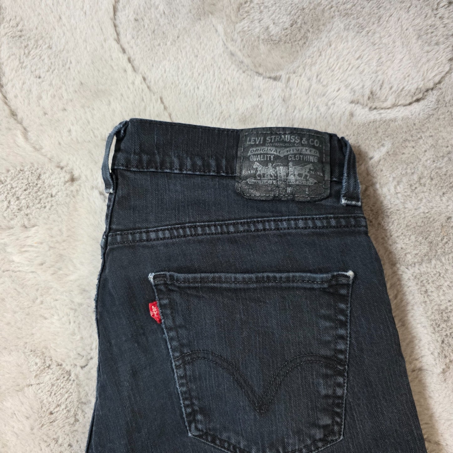 Levi's Black Slim Fit Denim Jeans W32 L34 (Label Cut) β Crotch Damage