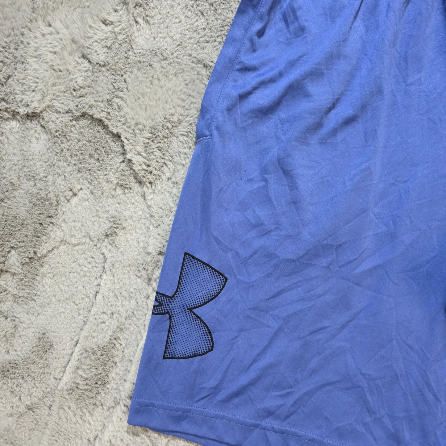 Under Armour Light Blue Sports Shorts Men’s Size L Loose Fit Drawstring Gym