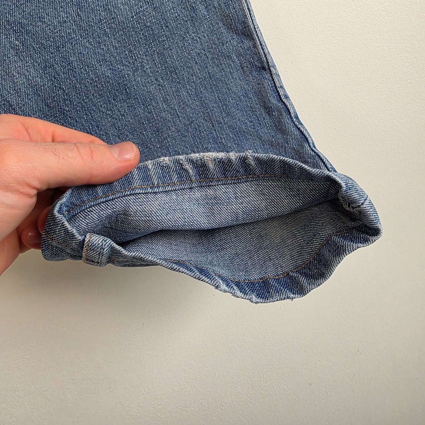 Levi’s 595 Jeans W30 L28 (Tagged W32 L34) Blue Straight Men’s Paint Marks
