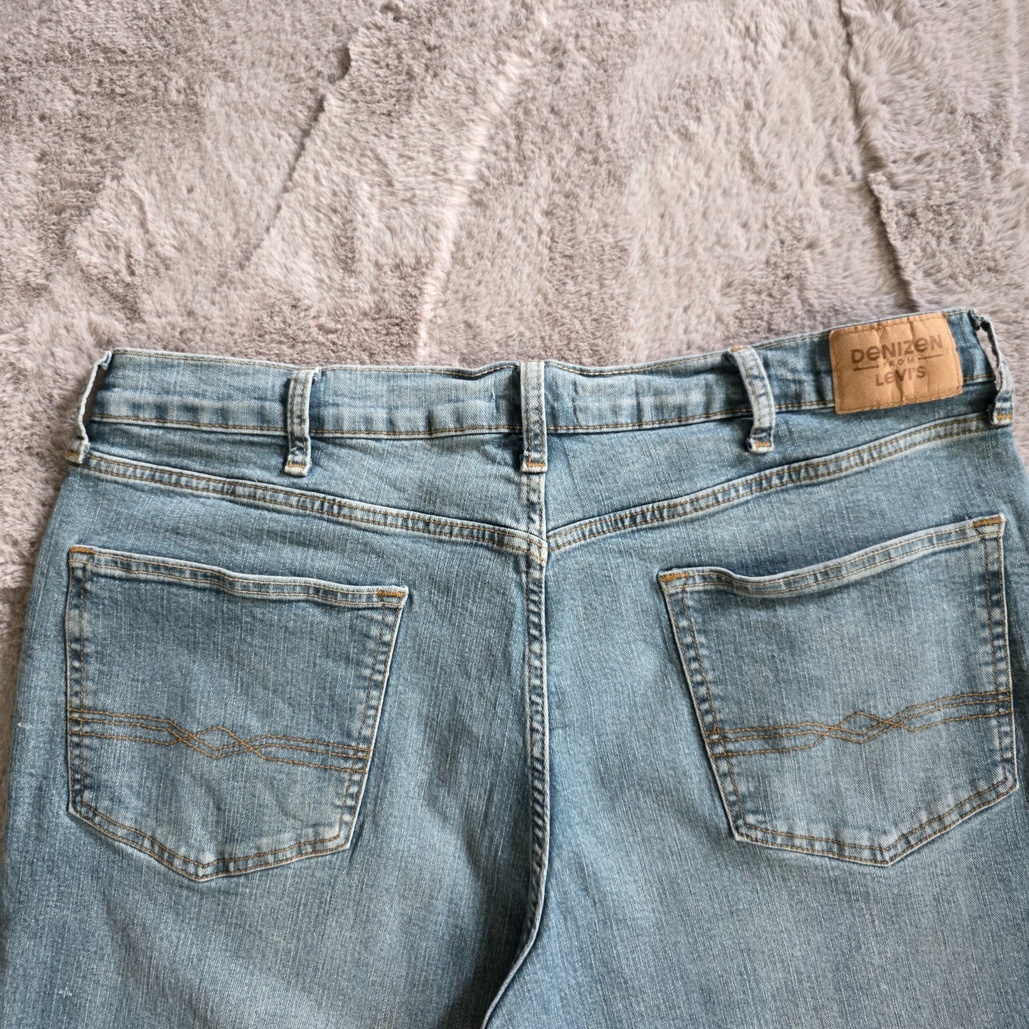 Denizen from Levi’s 231 Athletic Jeans W38 L30 Light Wash Straight Fit Faded Den