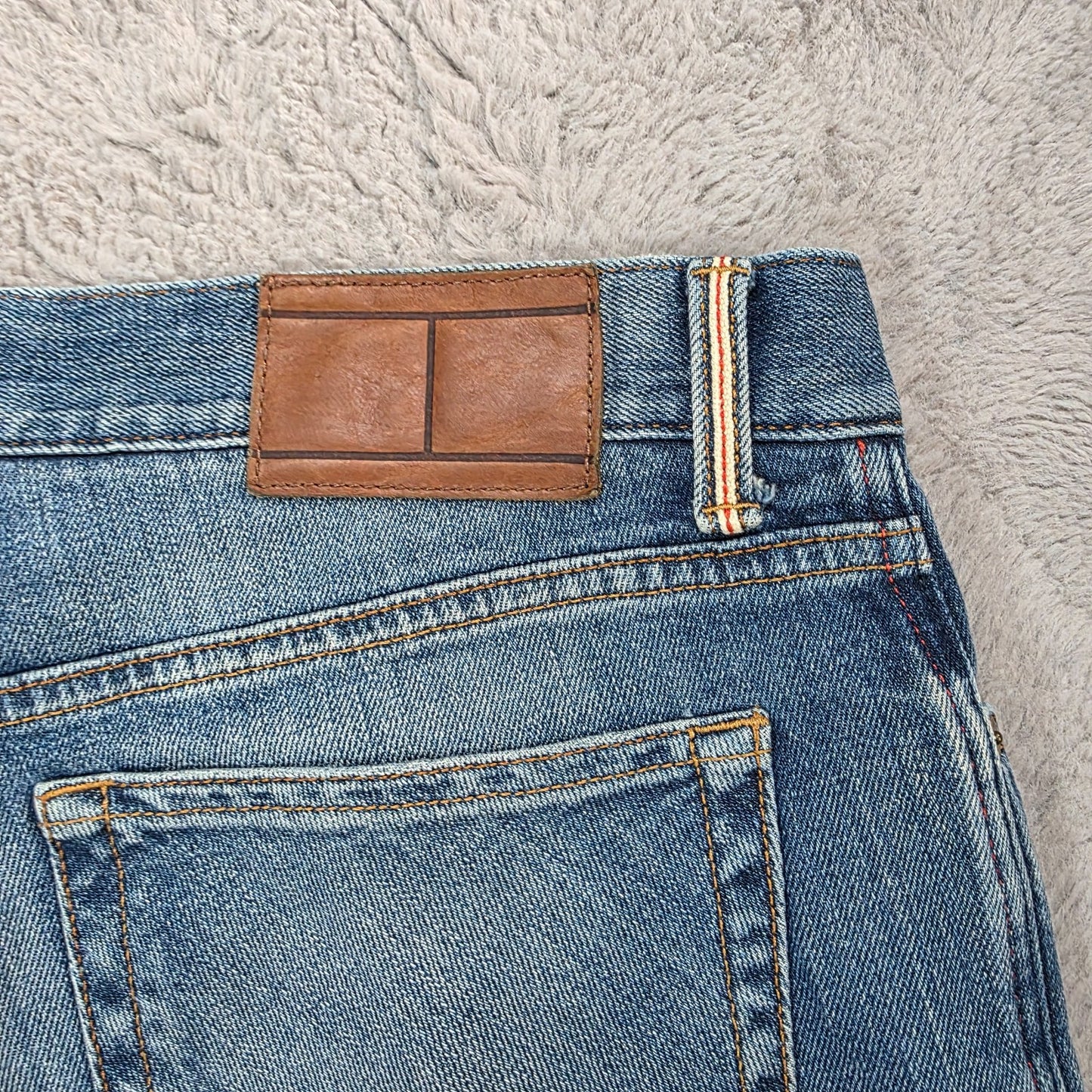 Tommy Hilfiger Men’s Slim Fit Blue Denim Jeans W33 L34 (Actual 33x30)
