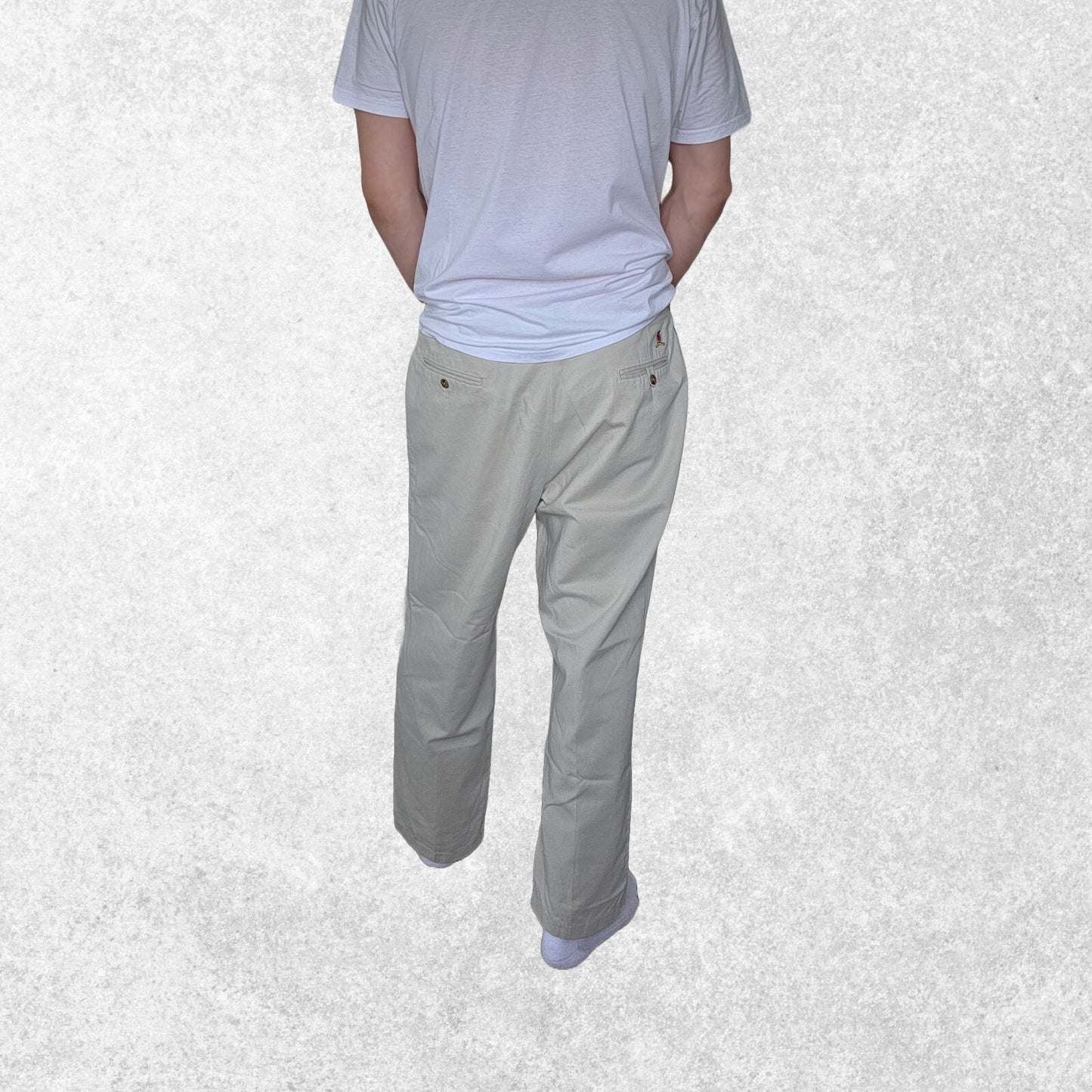 Tommy Hilfiger crest chinos W38 L30 pleated front beige trousers vintage USA VWC