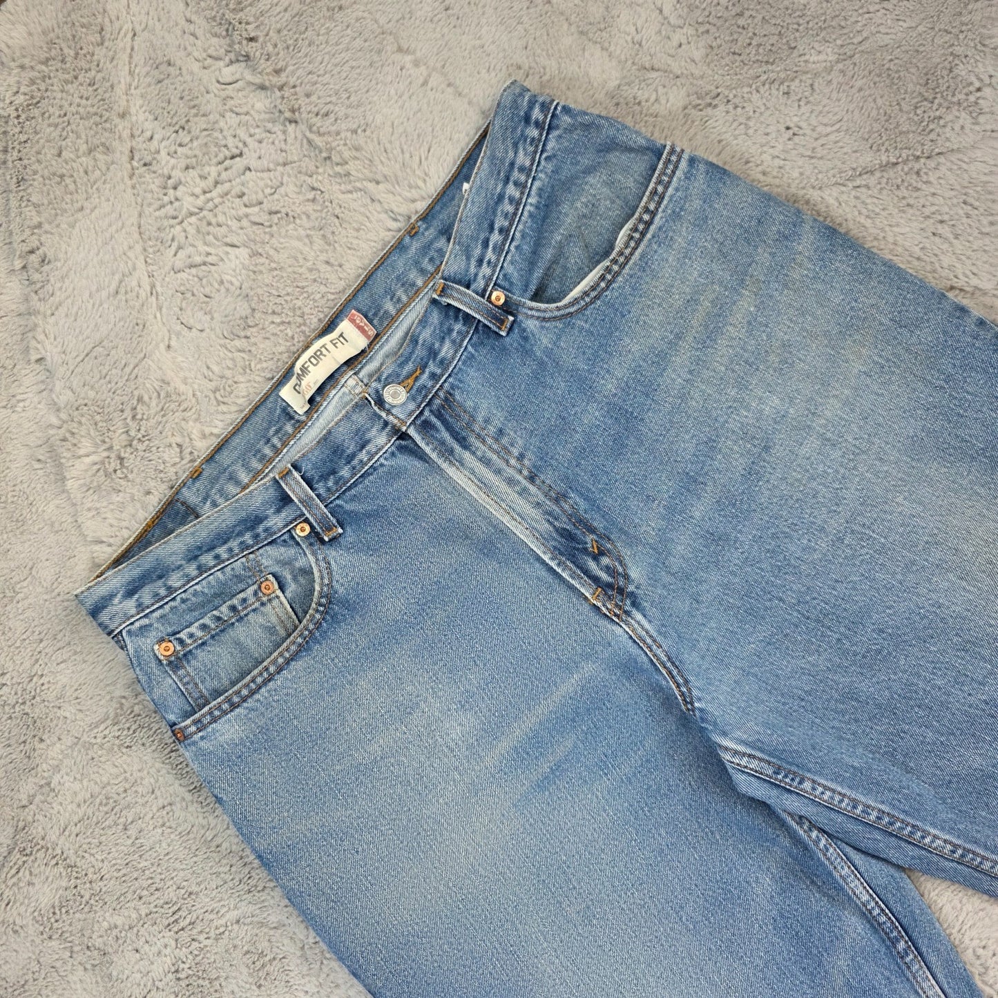 Levi’s 560 men’s tapered jeans light blue W38 L30 comfort fit