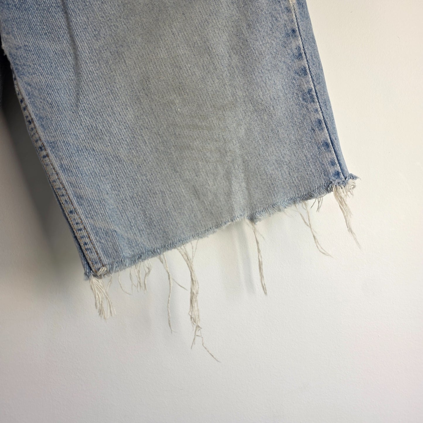 Vintage Levi’s 550 Denim Shorts Mens W30 Blue Relaxed Fit Cut Off Jeans