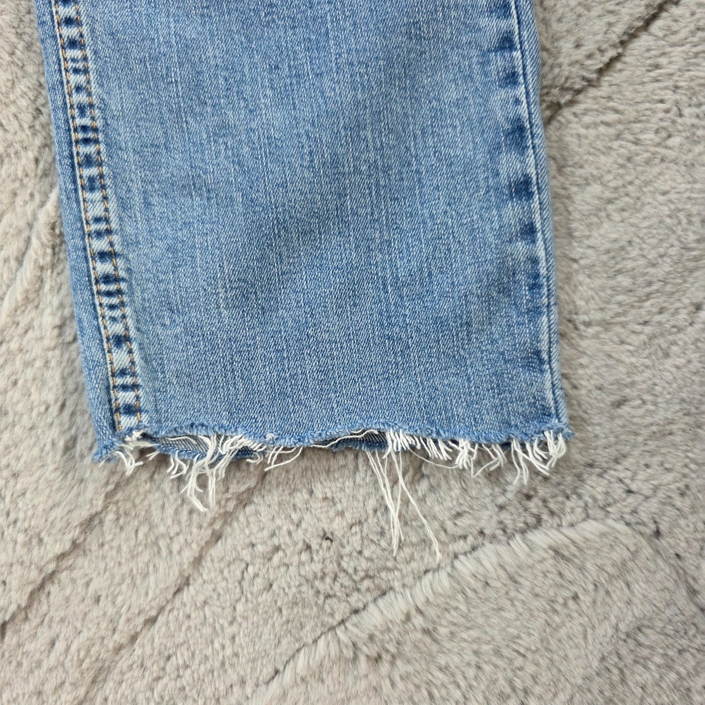 Levi’s 511 Slim Fit Jeans W32 L29 Light Blue Raw Hem Cropped Distressed