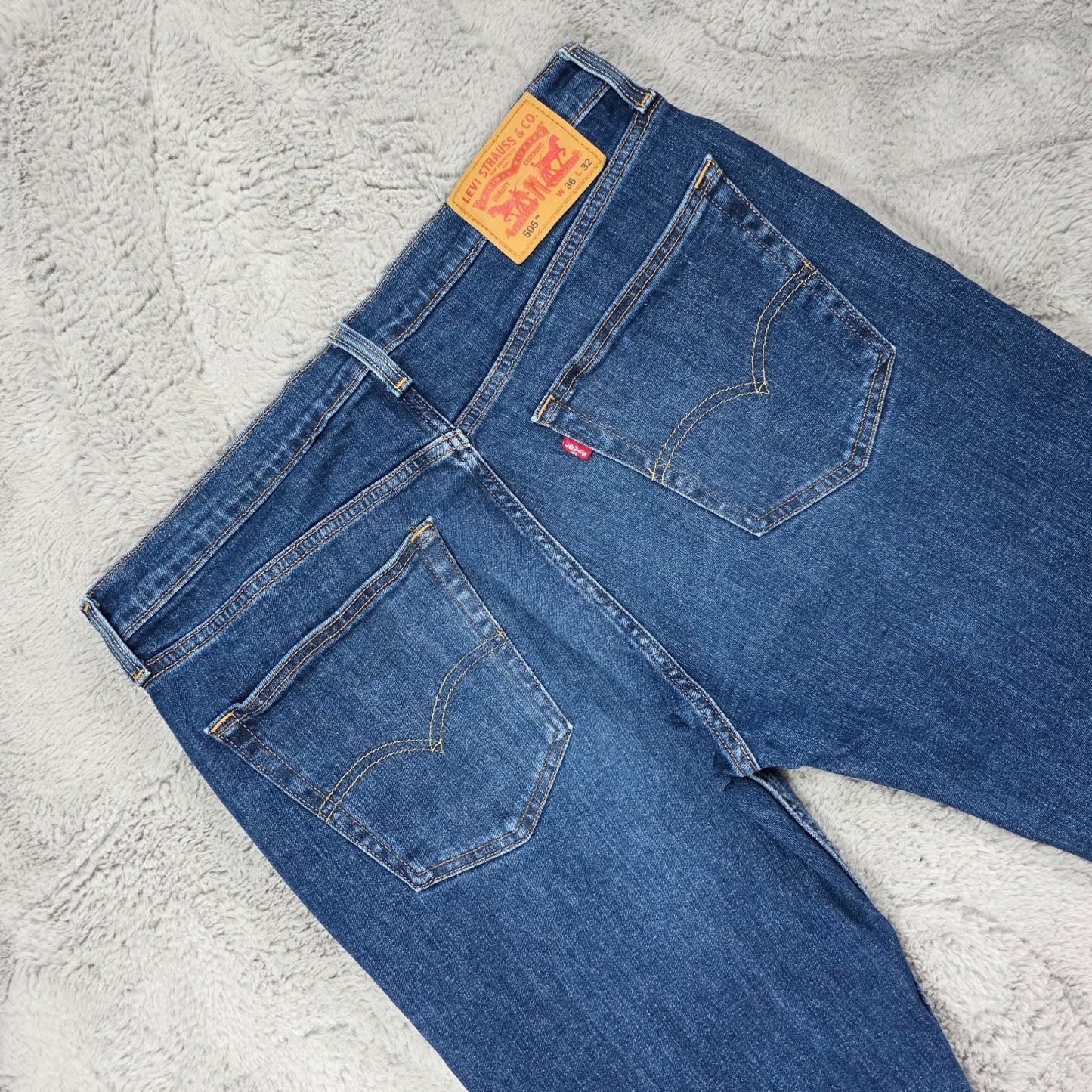 Levi’s 505 men’s straight blue jeans W36 L32 classic mid-rise regular fit