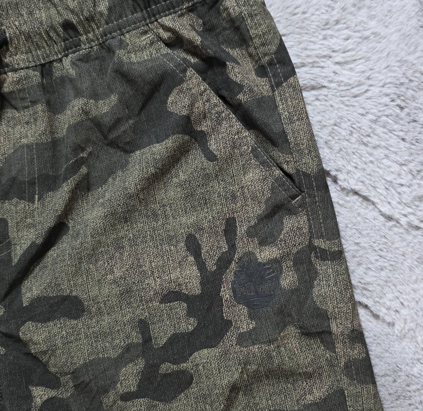 Timberland Camo Shorts Size L Youth (14/16) Green Drawstring Waist Casual Outdoo