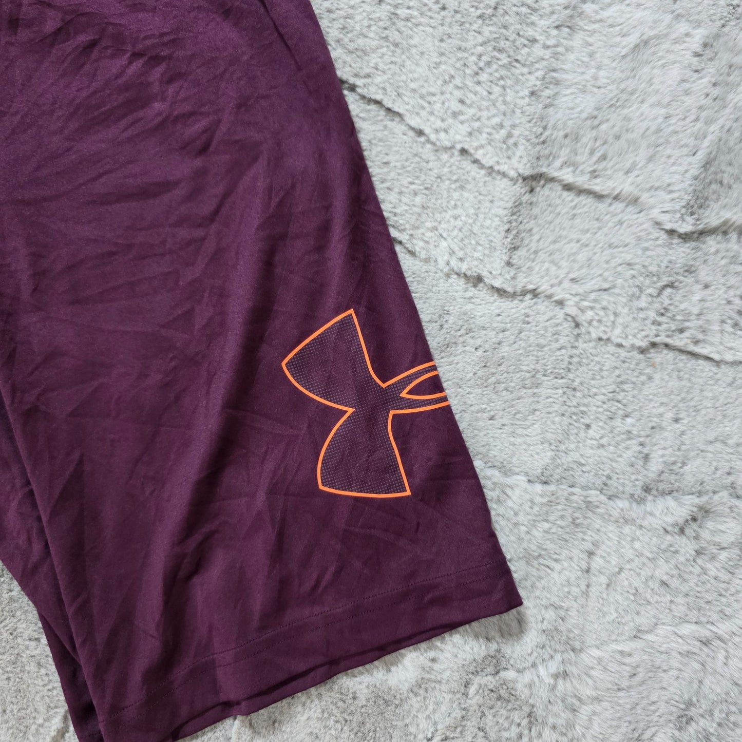 Under Armour Maroon Sports Shorts Size XS W25 Gym Running Training Loose Fit
