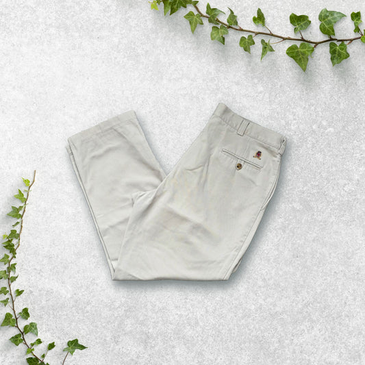 Tommy Hilfiger crest chinos W38 L30 pleated front beige trousers vintage USA VWC