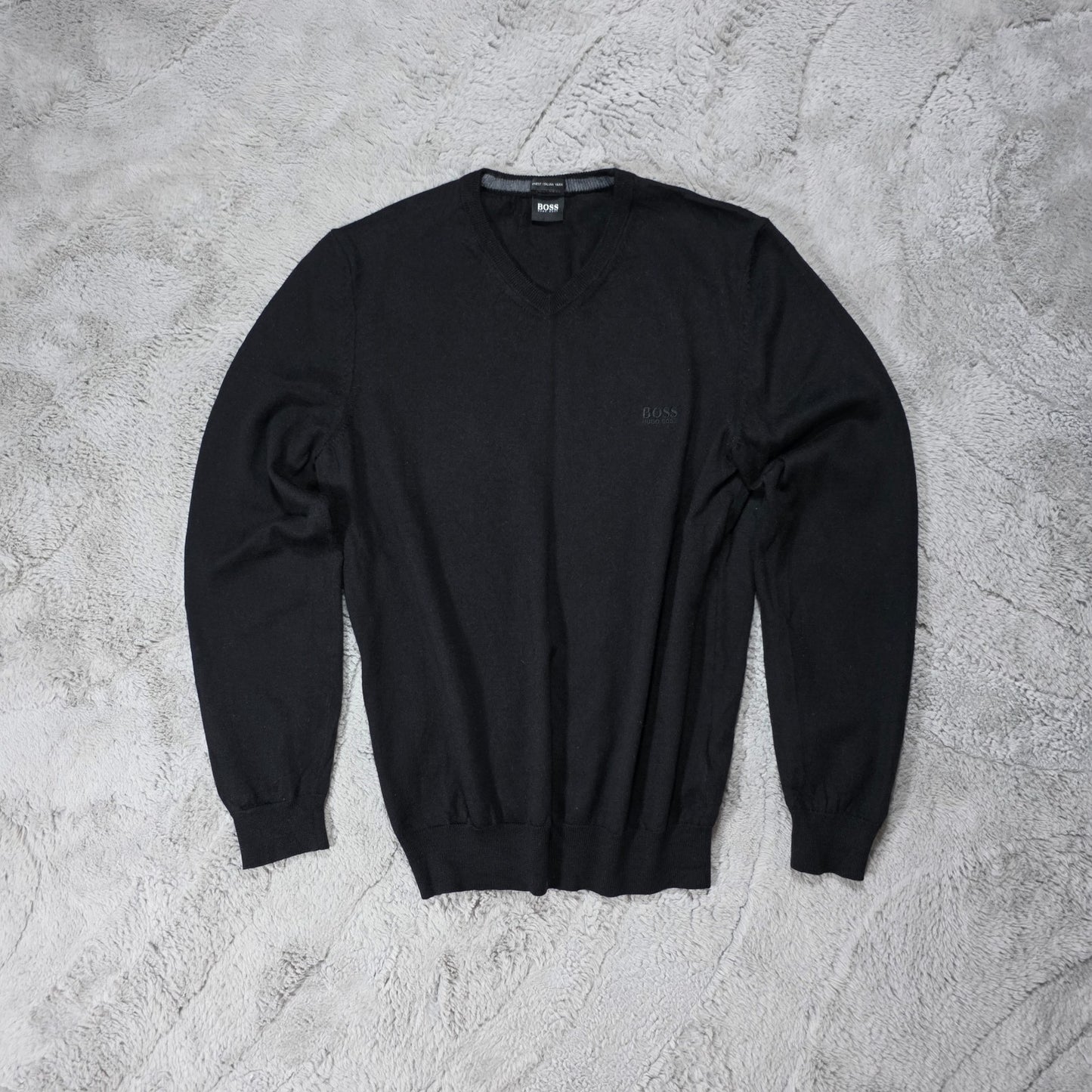 Hugo Boss Black V-Neck Jumper Finest Italian Yarn Size L (Fits Small)