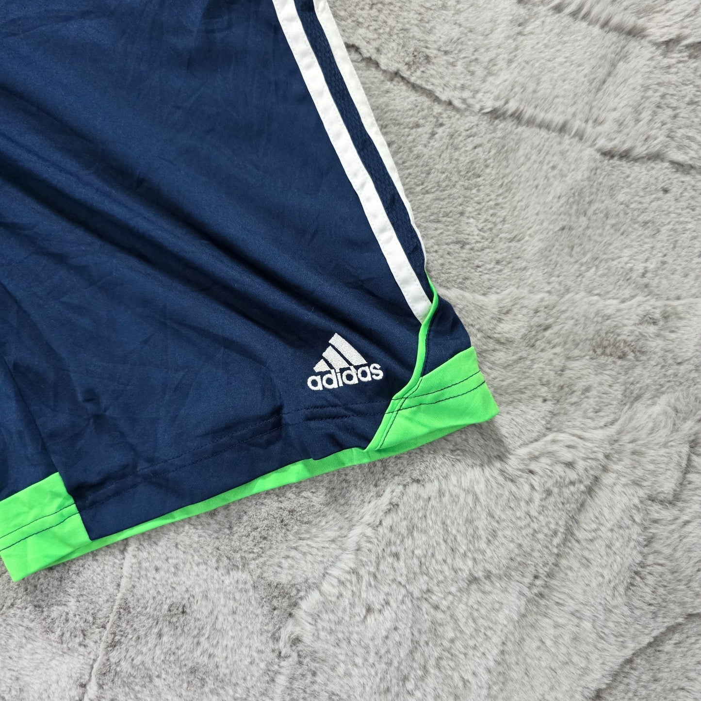 Adidas Youth XL Sports Shorts Navy Green Trim W26 Mesh Stripe Lightweight