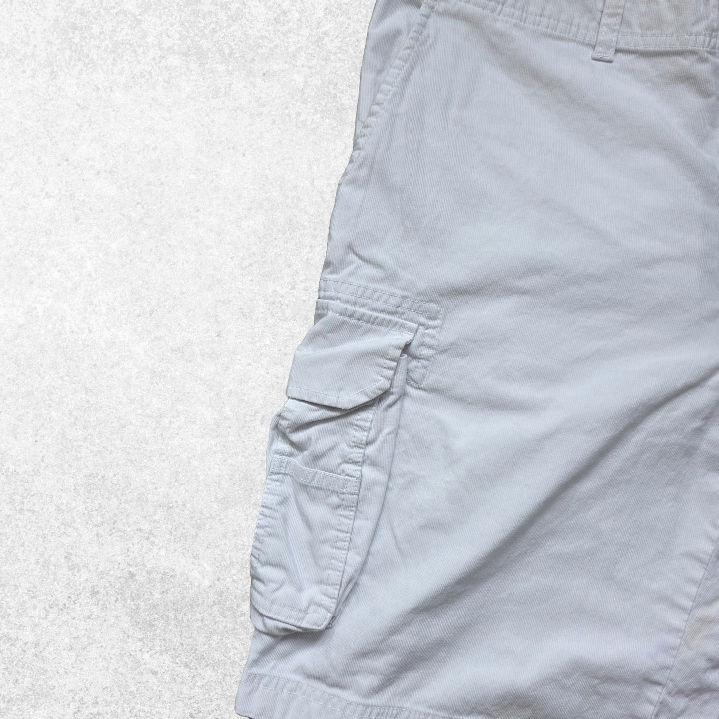 Izod White Cargo Shorts W34 Utility Style 100% Cotton Summer Casual USA Brand