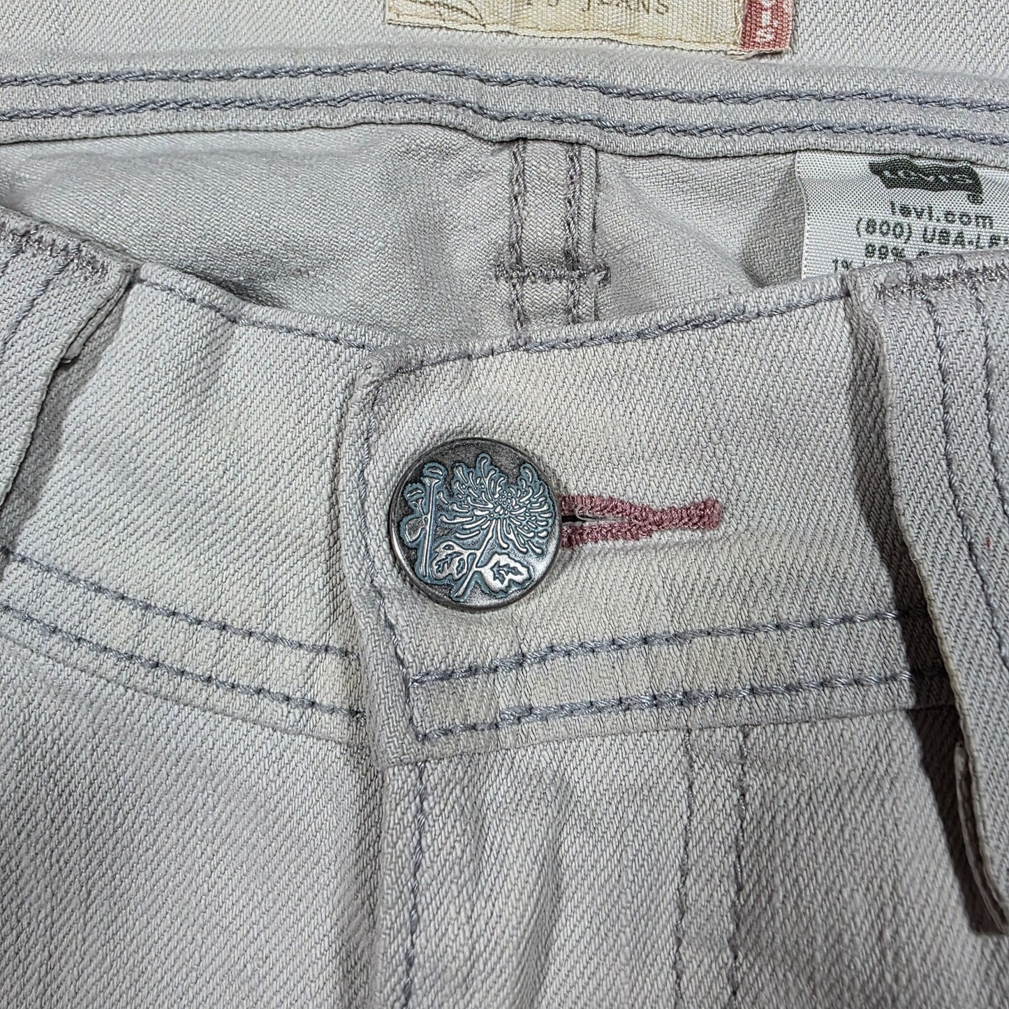 Levi’s Women’s Bootcut Jeans White Denim Size 7M W33 L33