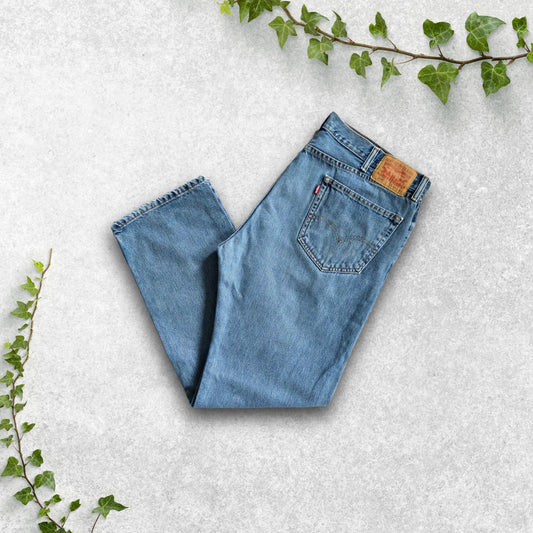 Vintage Levi’s 505 Jeans W40 L32 Straight Leg Light Wash Mexico Made Distressed