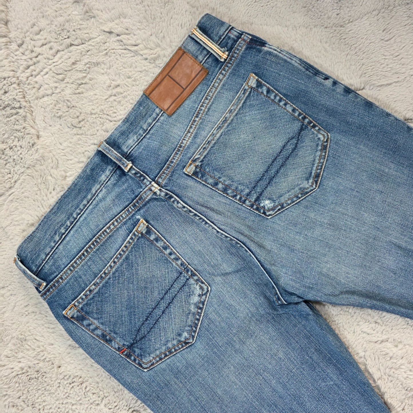 Tommy Hilfiger Men’s Slim Fit Blue Denim Jeans W33 L34 (Actual 33x30)