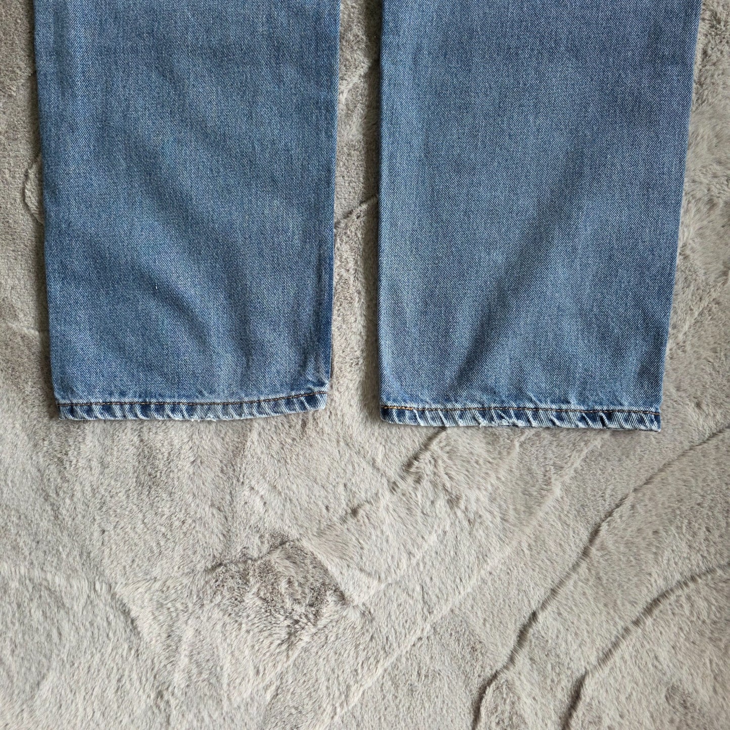 Vintage Levi’s 505 Jeans W40 L32 Straight Leg Light Wash Mexico Made Distressed