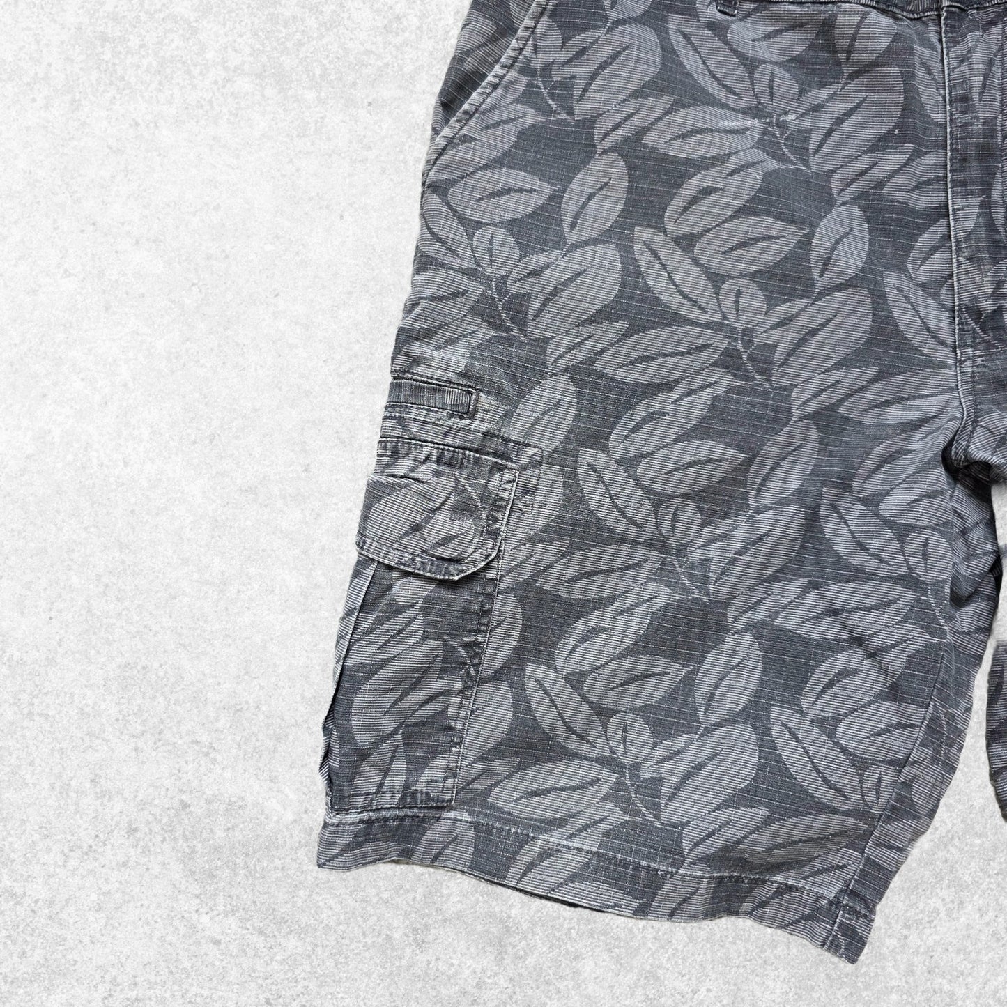 Dickies Leaf Print Cargo Shorts W36 Relaxed Fit Utility Style Grey 100% Cotton