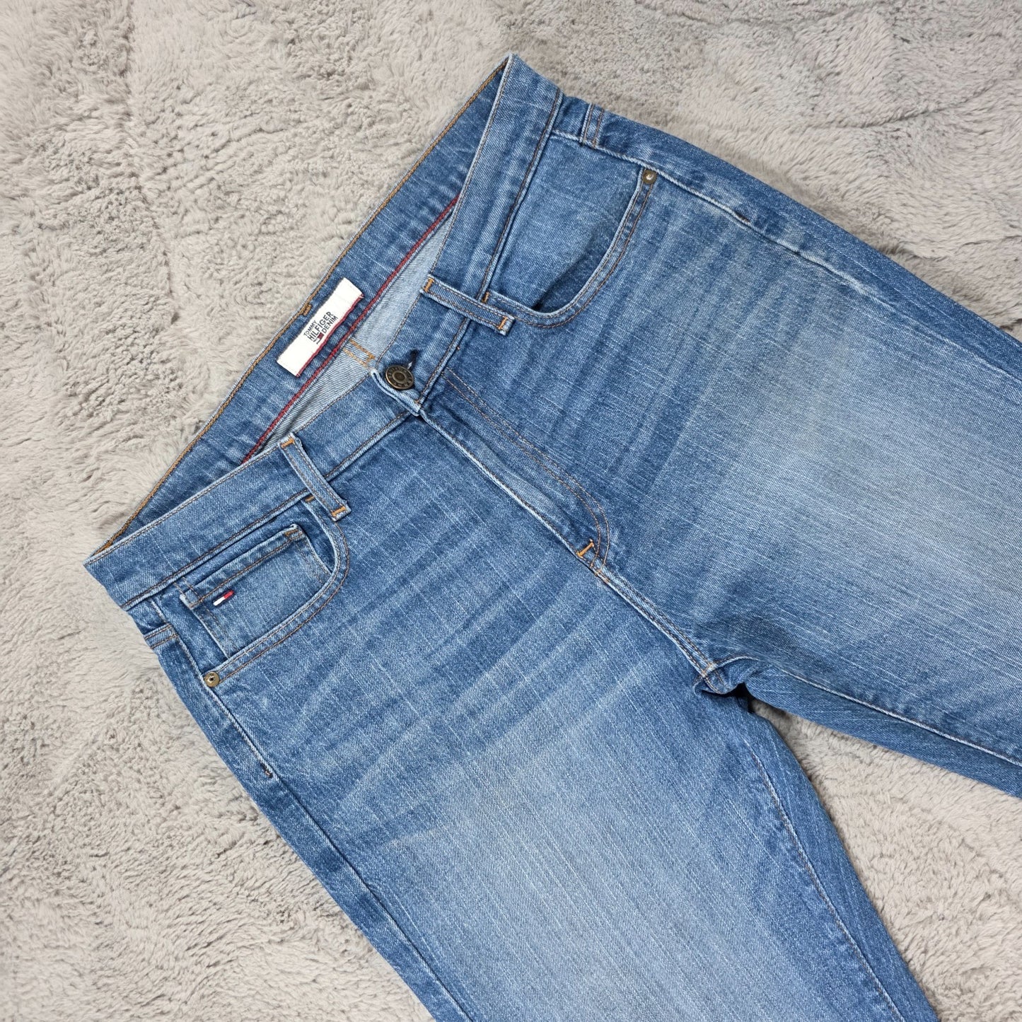 Tommy Hilfiger Straight Leg Blue Denim Jeans W33 L30 Slight Wear to Hems