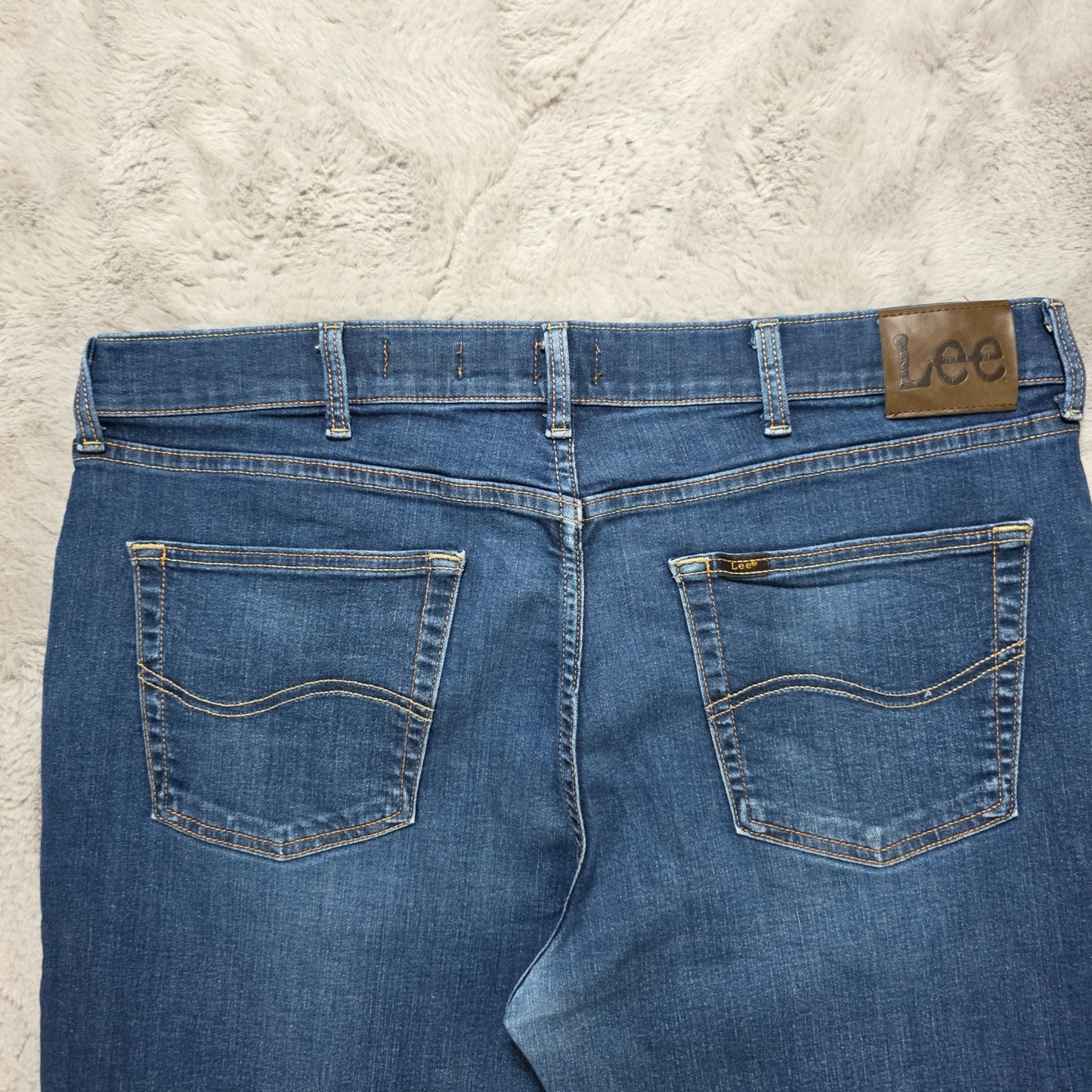 Lee Jeans Regular Fit Blue Denim W38 L29 Zip Fly Straight Leg Mexico 2009540