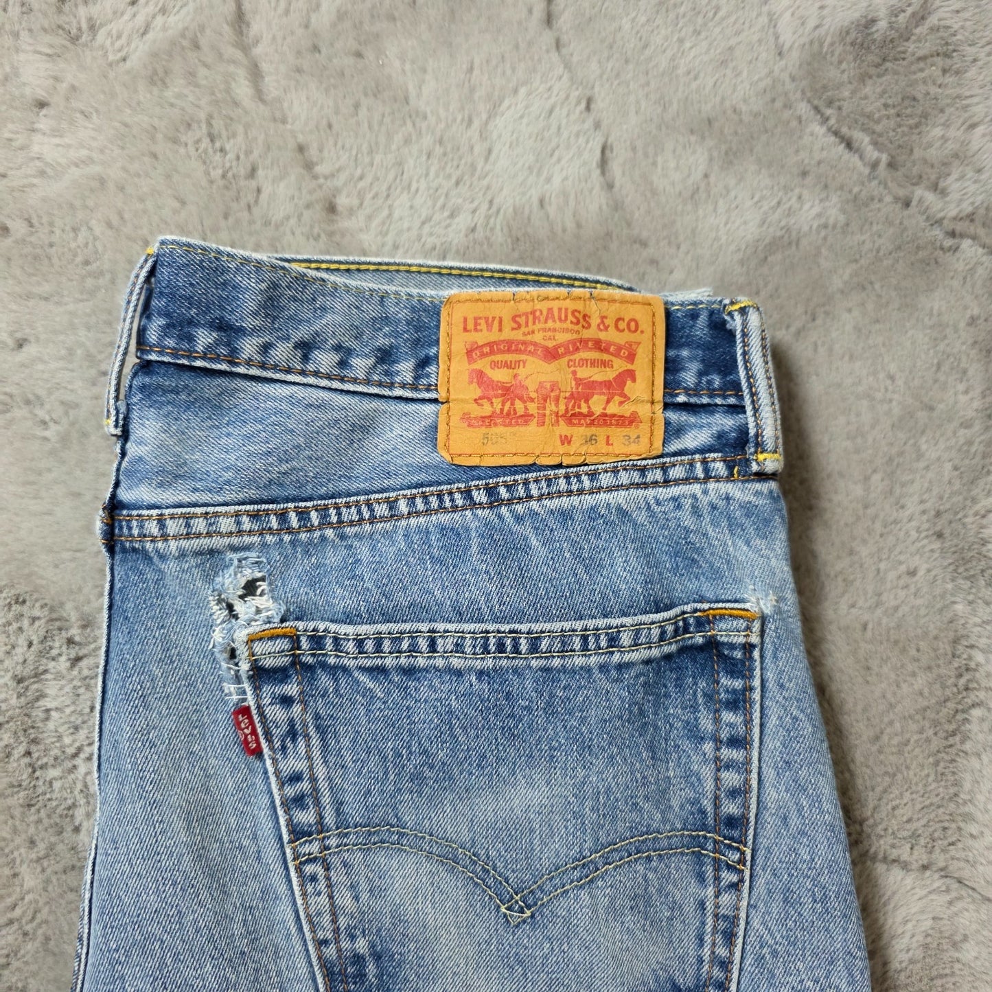 Levi's 505 Straight Fit Jeans W36 L34 Stonewashed Blue Distressed Denim