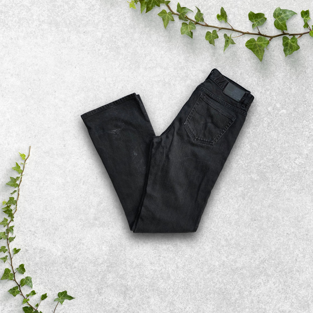 Essential Styling Tips for Vintage Denim in Everyday Fashion