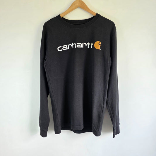 The Timeless Appeal of Carhartt: Workwear Meets Vintage Style
