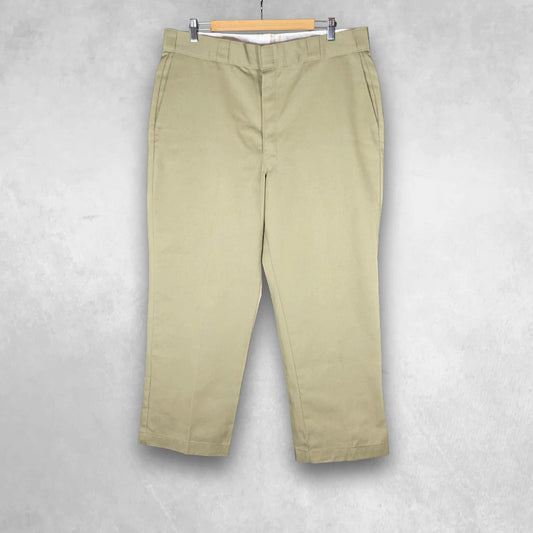 Vintage Dickies Workwear Chinos W38 L29 Beige Relaxed Fit USA Made Pants