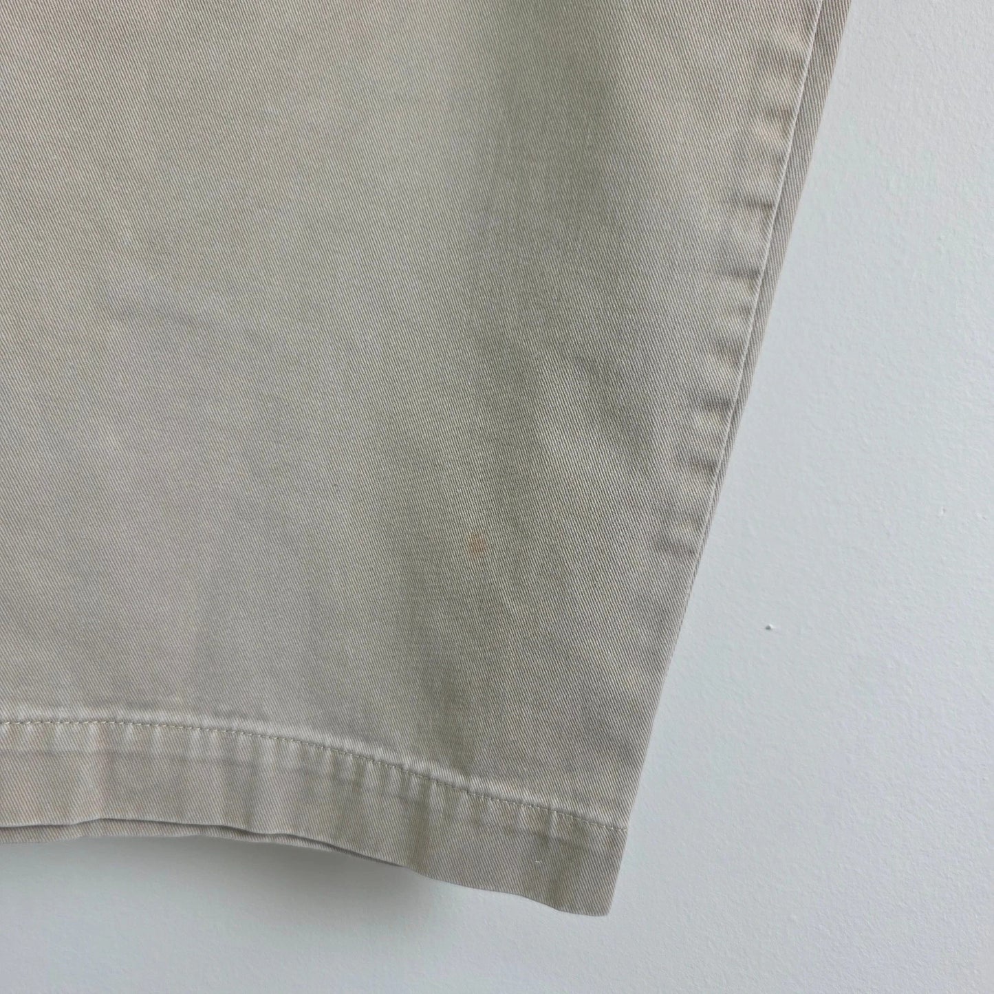 Tommy Hilfiger beige chino trousers pleated front, 100% cotton, relaxed fit.