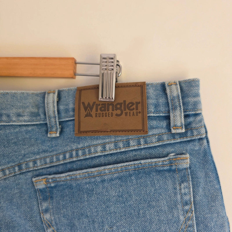 Wrangler Rugged Wear Jeans W42 L32 Relaxed Straight Blue Denim Workwear Western