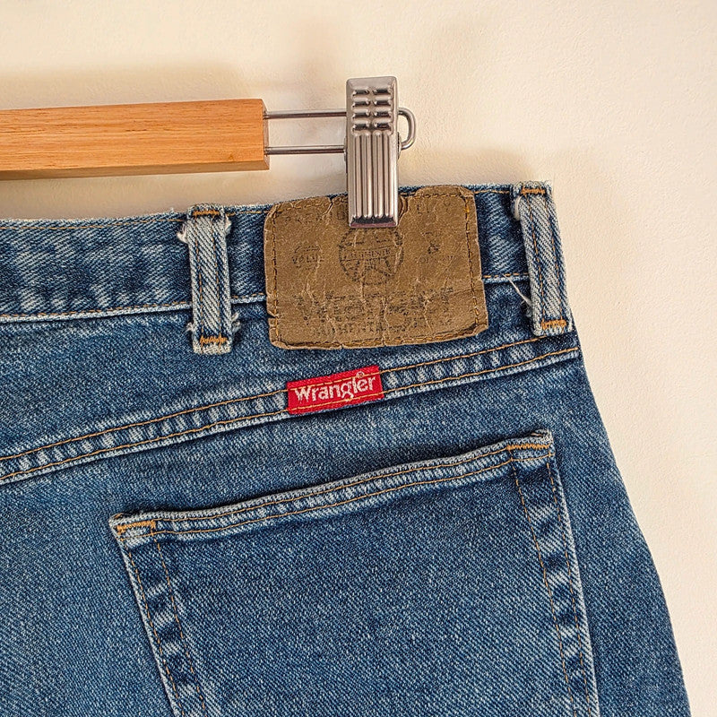 Vintage Wrangler Jeans W35 L29 Blue Tapered 90s Denim Made USA Fit