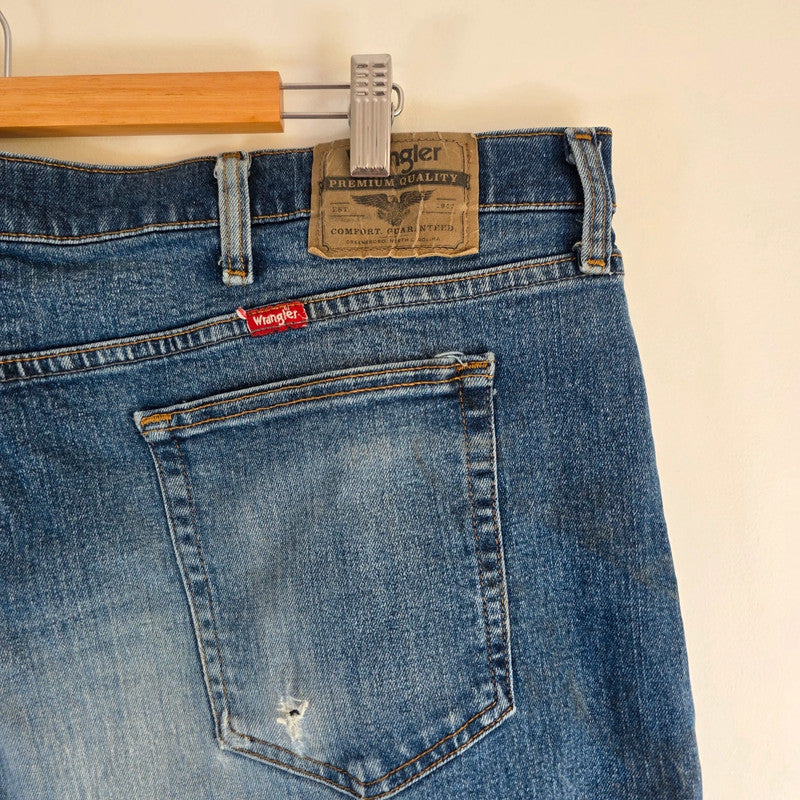 Wrangler Jeans W42 L32 Blue Relaxed Straight Stretch Denim Men's