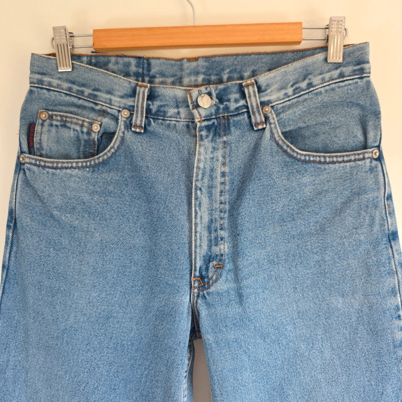 Robe Di Kappa blue straight jeans with vintage logo patch and cotton material.