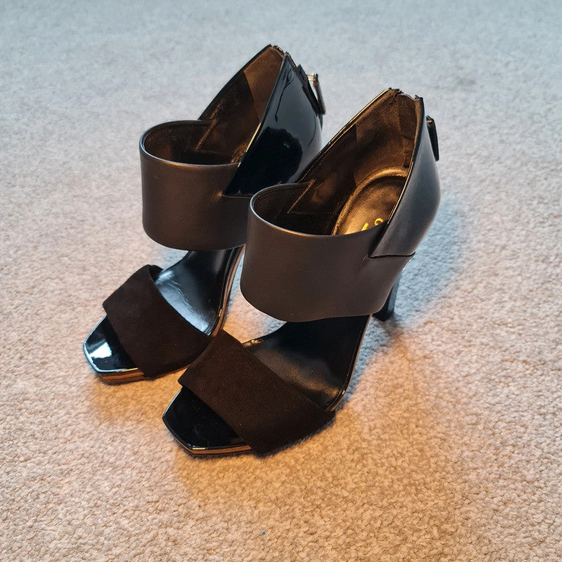 Gucci Black Suede Strappy High Heels with Open Toe Size 4.5