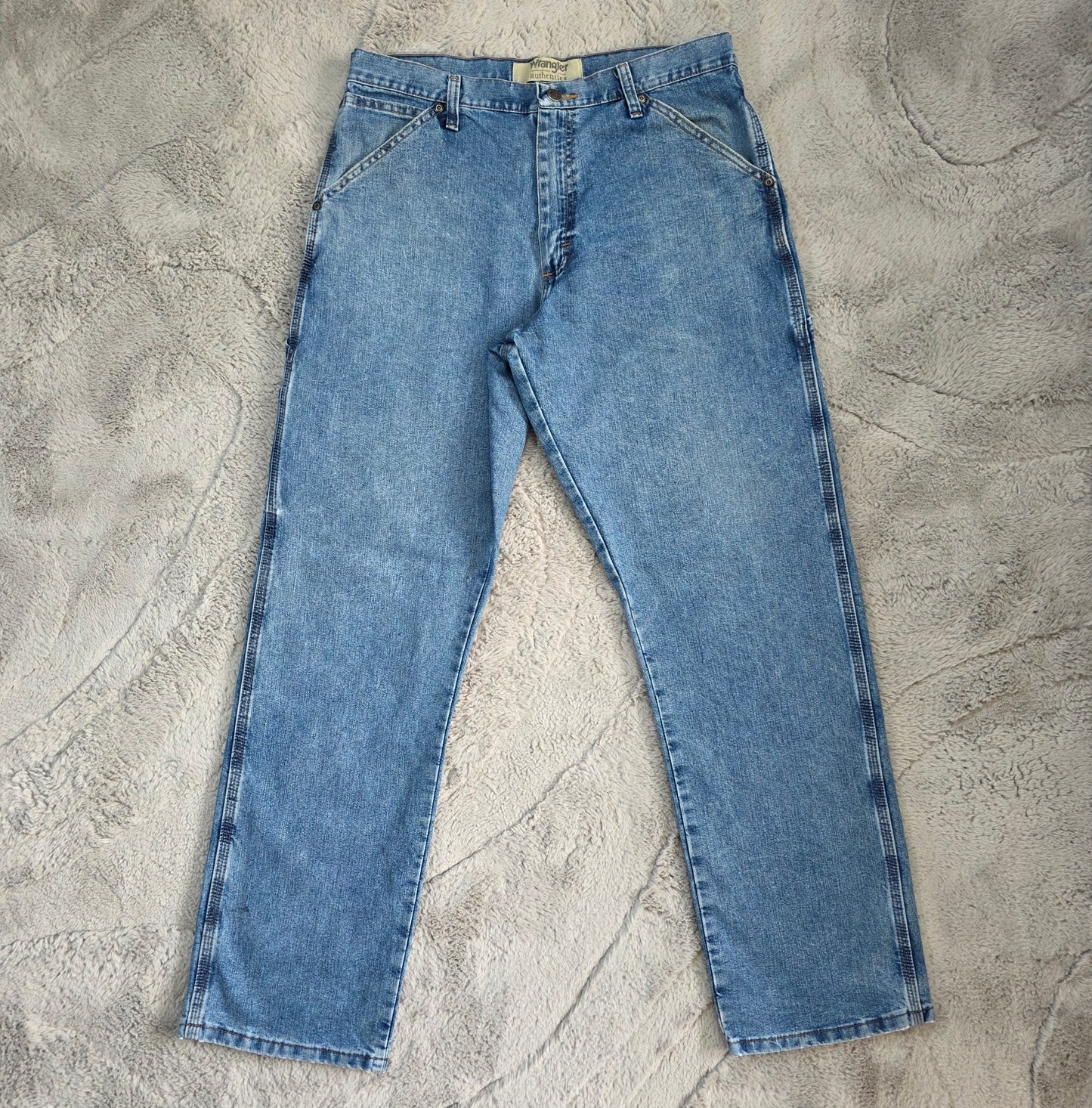 Wrangler Authentics carpenter straight leg blue denim jeans W33 L32 made in Mexico workwear