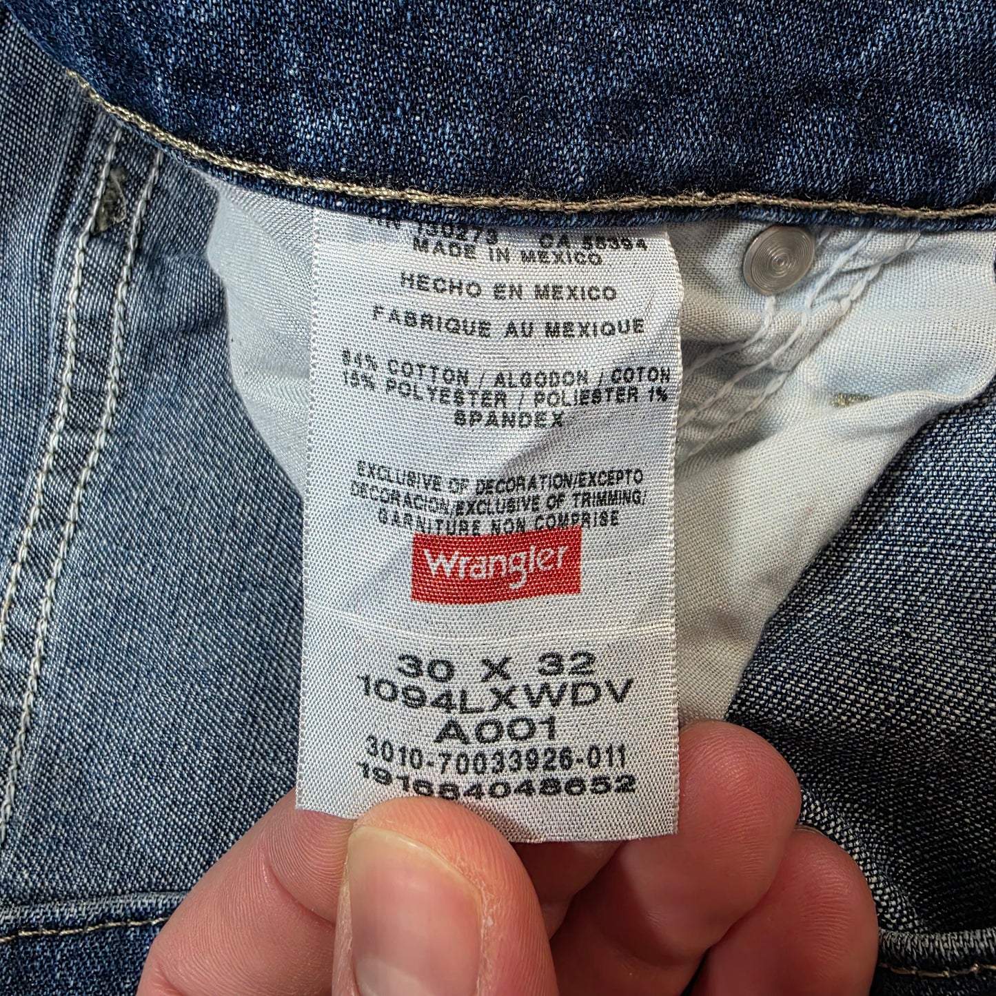 Wrangler carpenter straight leg blue denim jeans W30 L32 made in Mexico workwear