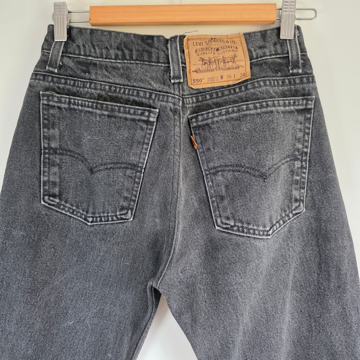 Vintage Levi's 550 Relaxed Fit Jeans W27 L28 (Tag W36 L34) Black Orange Tab USA?