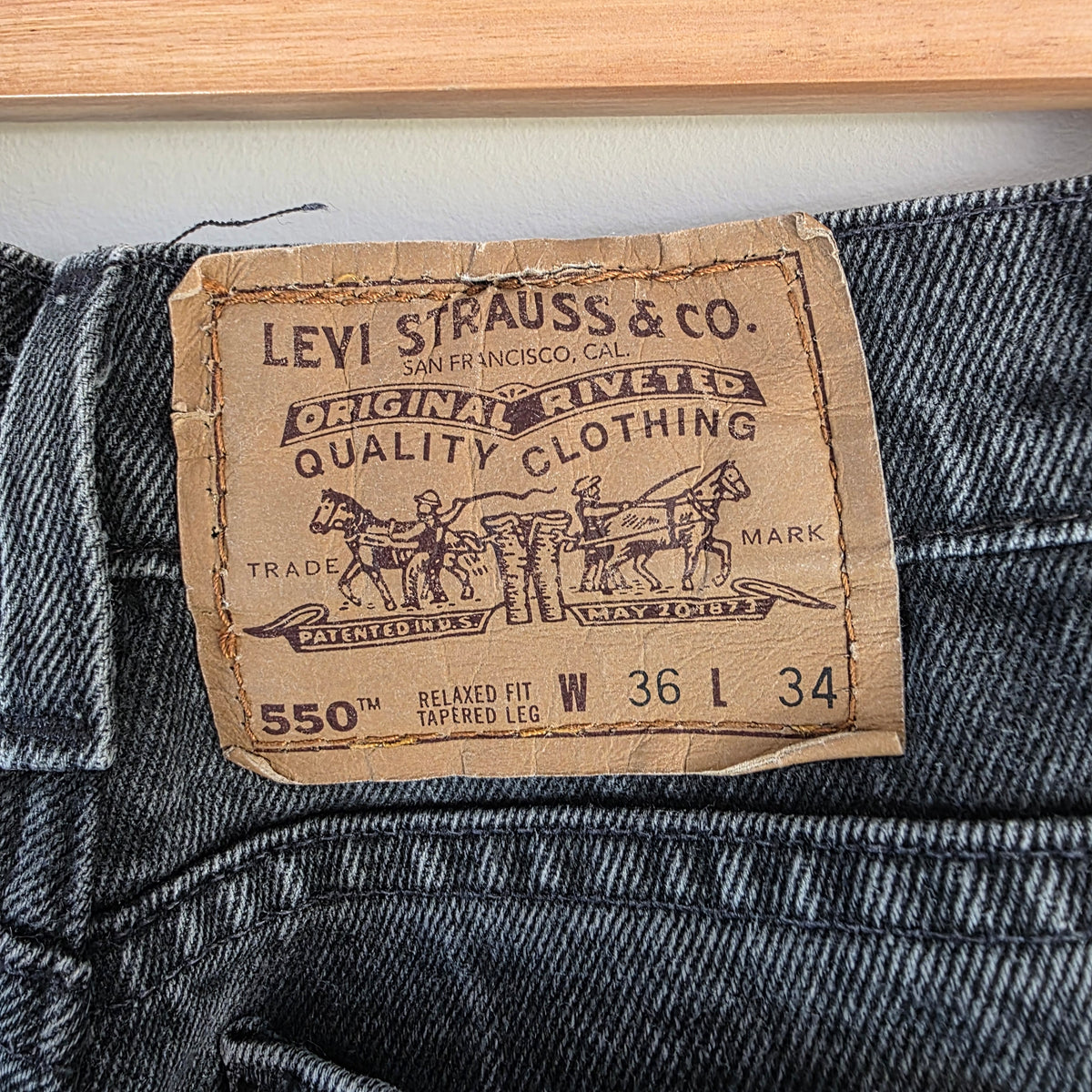 Vintage Levi's 550 Relaxed Fit Jeans W27 L28 (Tag W36 L34) Black Orange Tab USA?