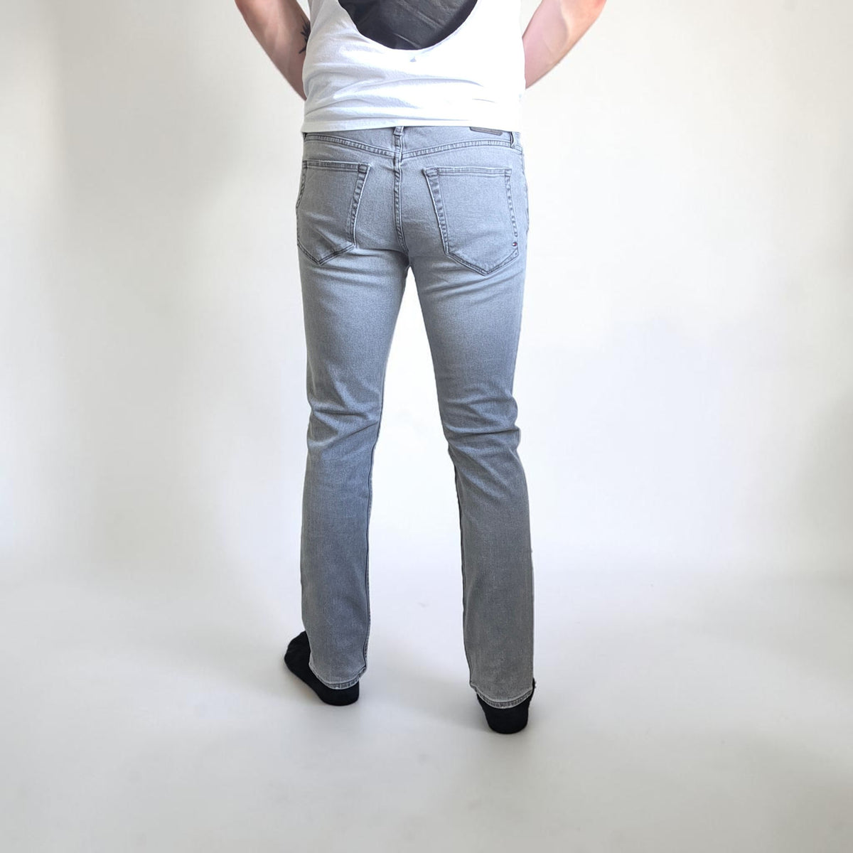 Tommy Hilfiger Mercer Jeans W32 L32 Grey Straight Fit Stretch Men's Denim