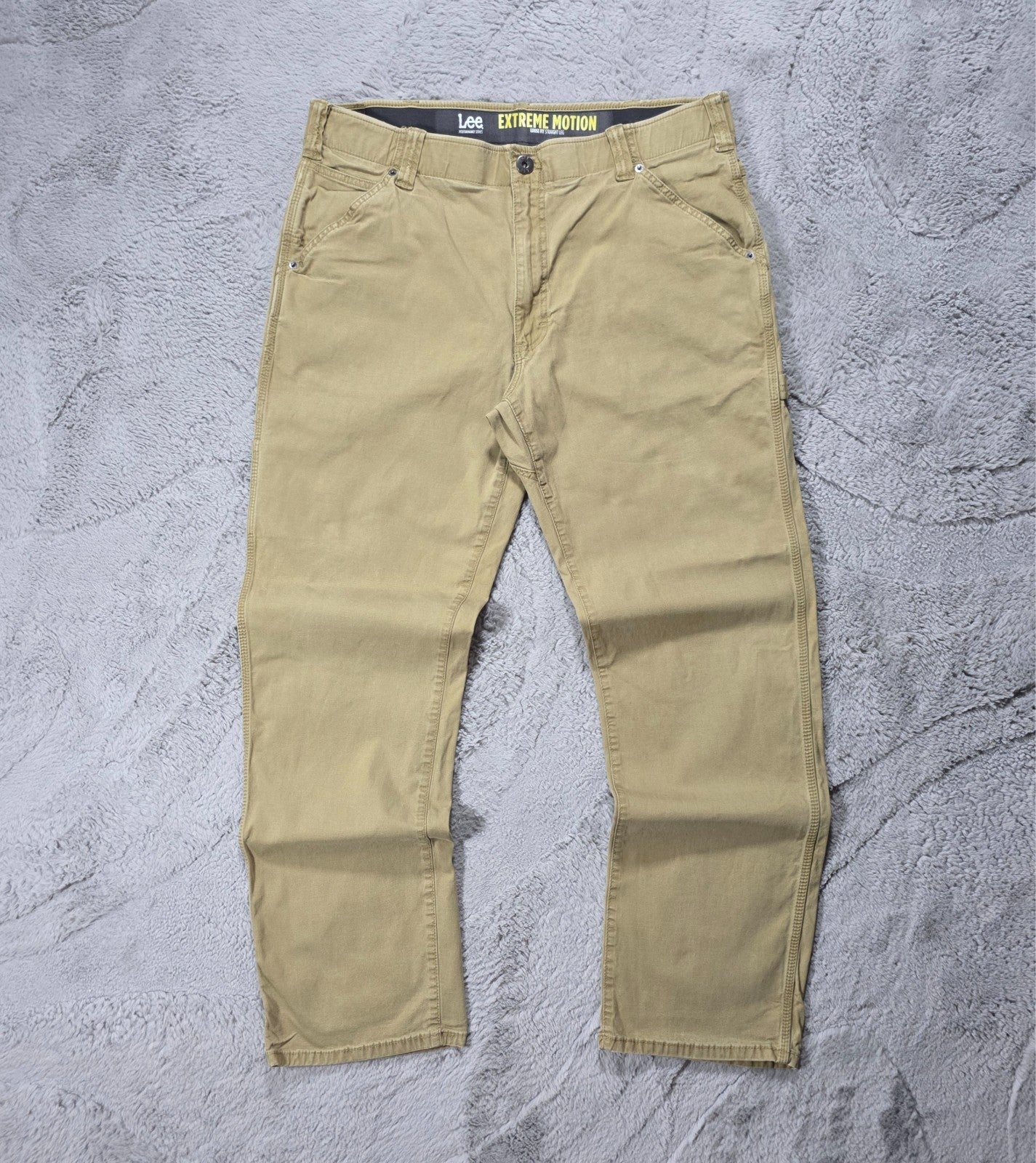 Lee Extreme Motion Carpenter Trousers Beige Men’s W38 L34 (Measures L32)