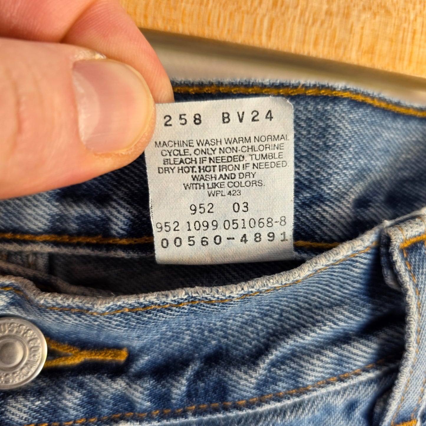 Vintage Levi’s 560 Jeans W37 L31 Blue Loose Fit Tapered Y2K 90s Baggy Denim