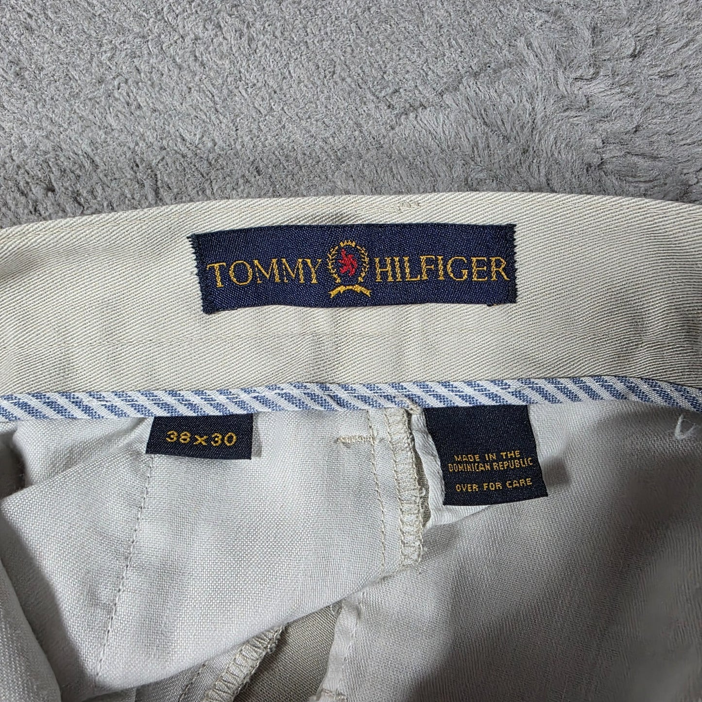 Vintage Tommy Hilfiger Beige Pleated Chinos Men’s Straight Fit W38 L30