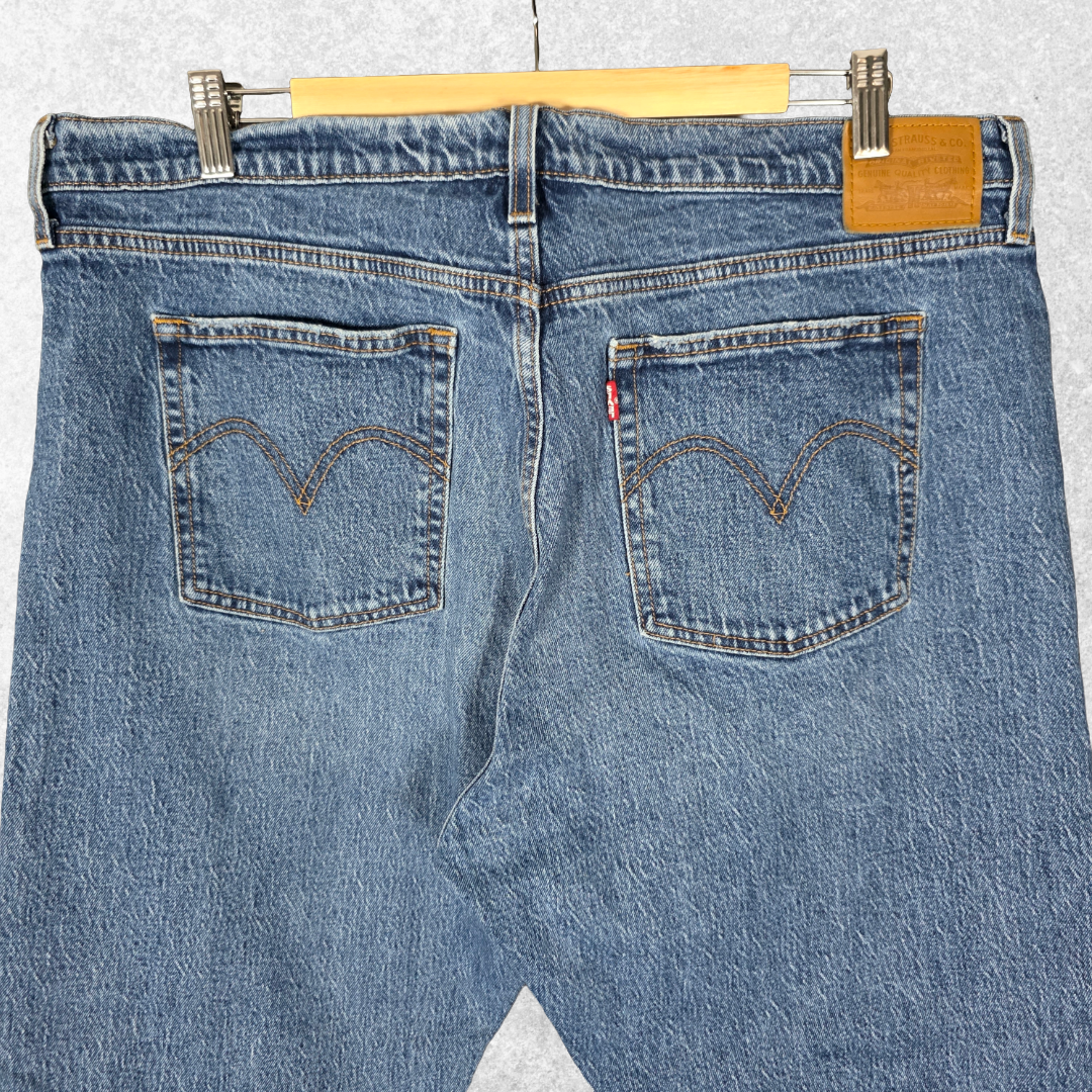 Levi’s Wedgie Straight Jeans W38 L26 (Tag W34) Blue Button Fly Women’s