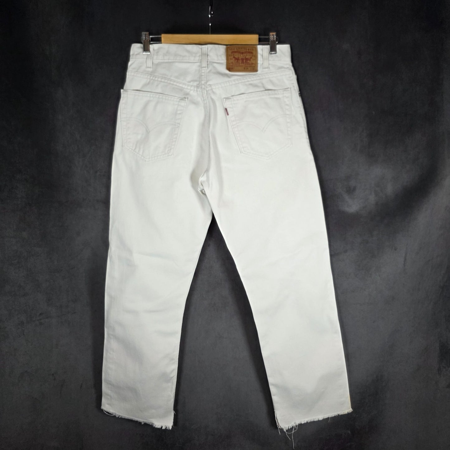 Levi’s 505 Vintage USA White Jeans Men’s W32 L29 Straight Leg Raw Hem