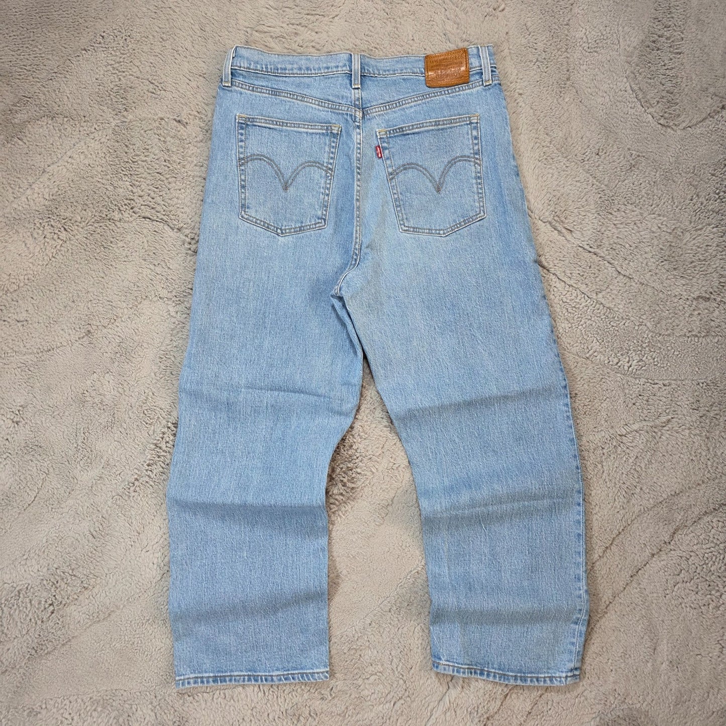 Levi’s Women’s High Rise Straight Jeans W32 L27 Light Wash Button Fly