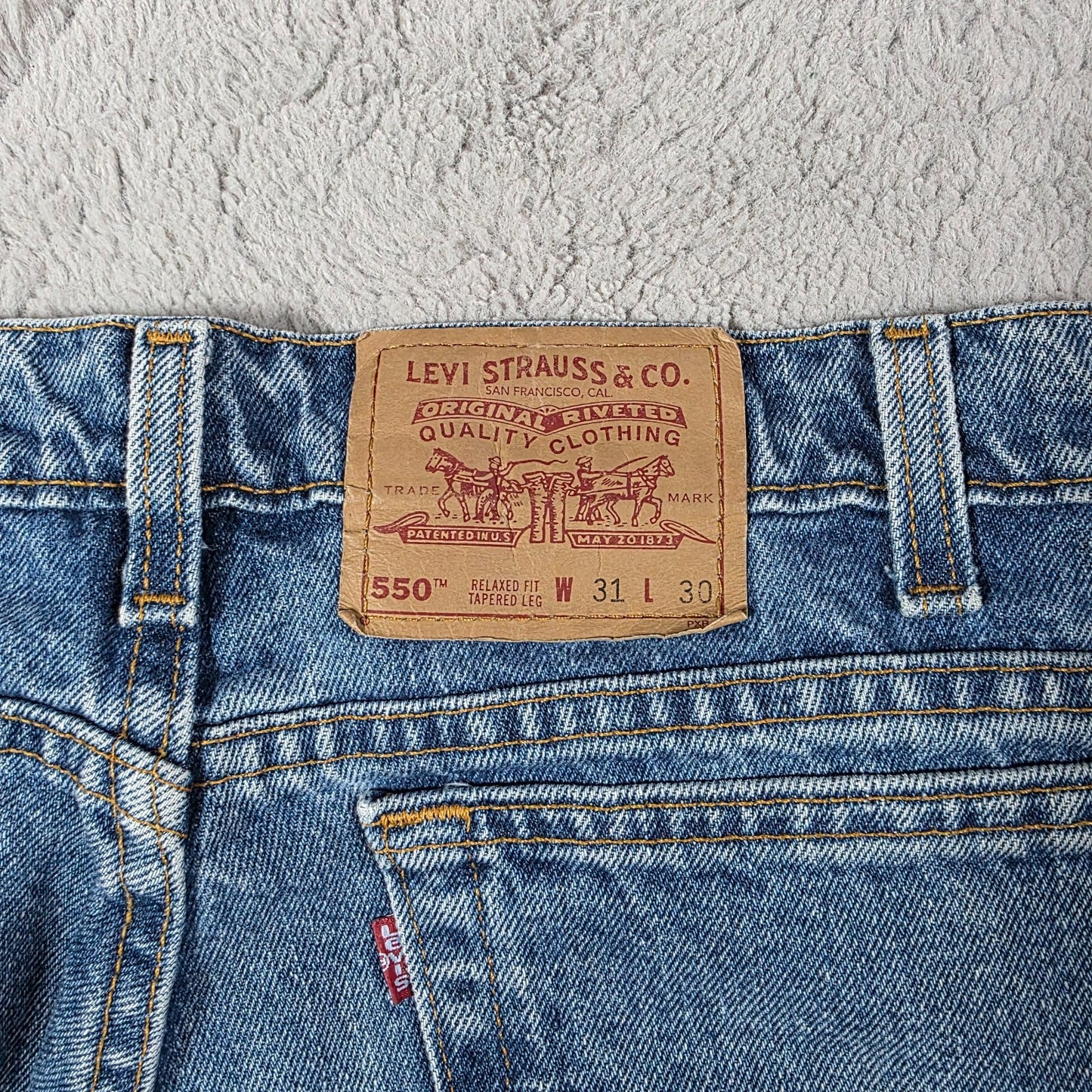 Vintage Levi’s 550 Mens Blue Jeans W31 L30 Relaxed Fit Made in USA