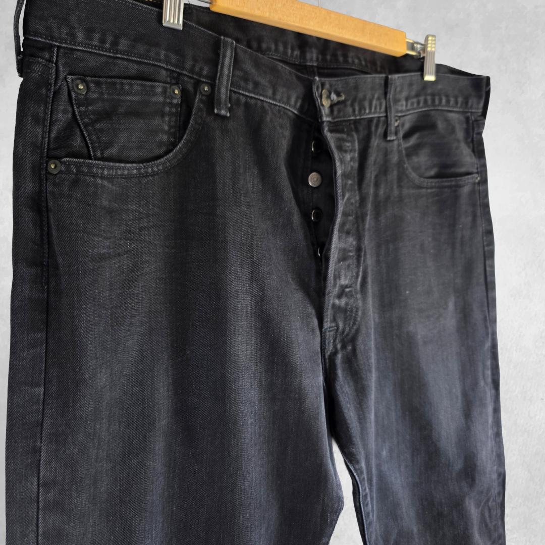 Levi’s 501 Jeans Men’s W42 L32 Black Straight Leg Denim Button Fly