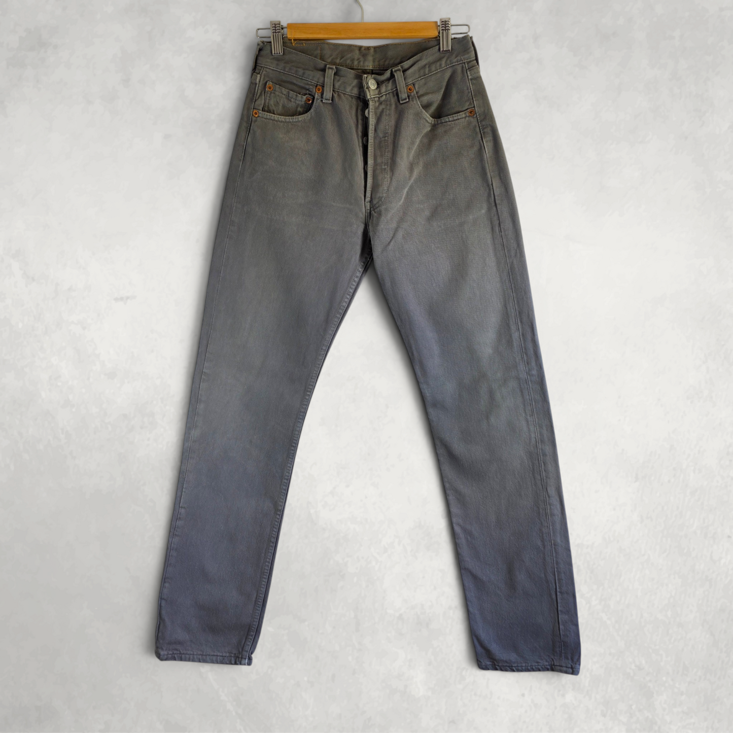 Levi’s 501 Jeans W26 L33 Grey Straight Leg Button Fly Vintage Made in Spain