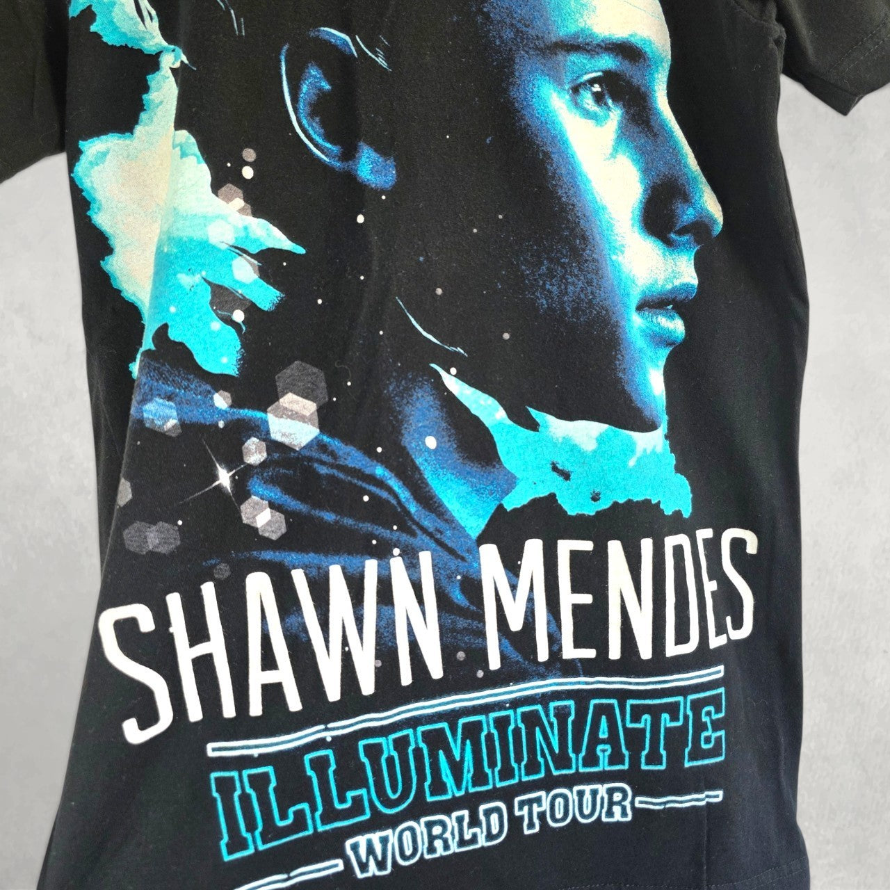 Shawn Mendes Illuminate World Tour Graphic T Shirt Black Small Pop Tee