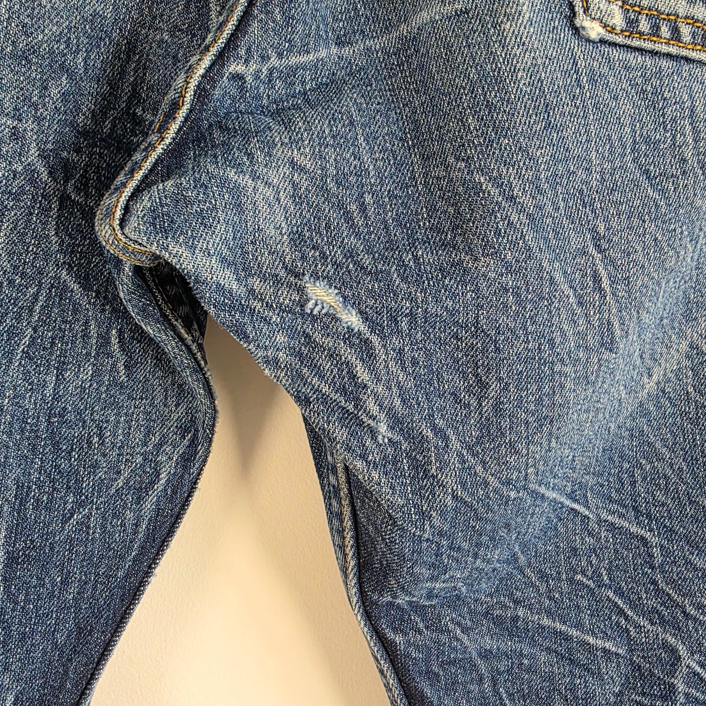 Levi’s 501 Jeans W29 L32 (Tagged W30) Blue Straight Men’s Distressed Denim